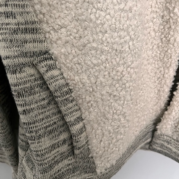 Anthropologie Sundays Boucle bomber jacket open front with pockets Sherpa - Picture 3 of 4